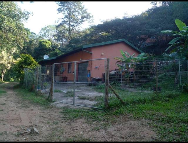 24 BEDROOM HOUSE FOR SALE IN QUEENSBURGH CENTRAL